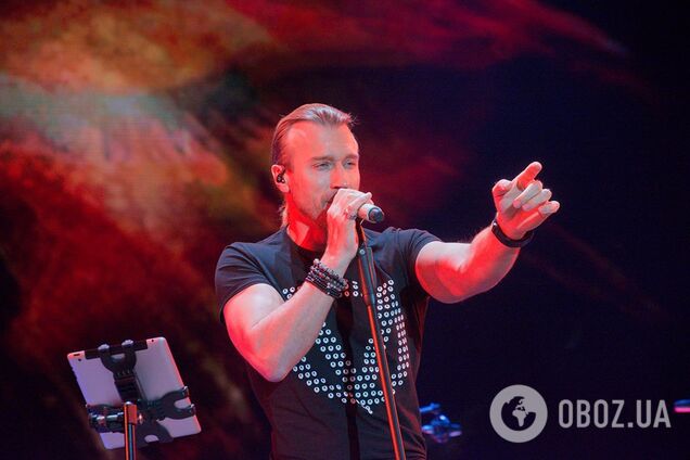 Олег Винник підкорив 'вовчиць' на ВДНГ в Києві: ексклюзивні фото та відео