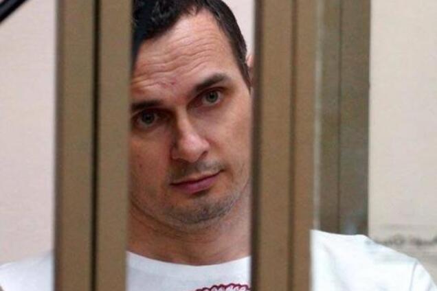 'Это будет провал': к Сенцову пустили сестру. Он передал послание