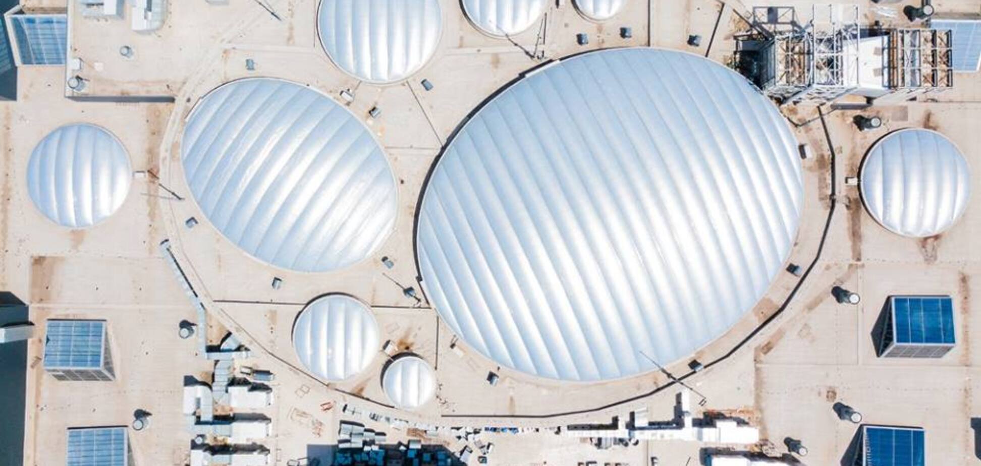 Польоти над Києвом: в мережі показали чарівні фото