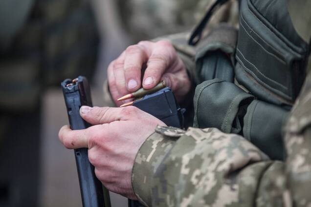 Не из-за войны: психолог объяснил волну суицидов в украинской армии