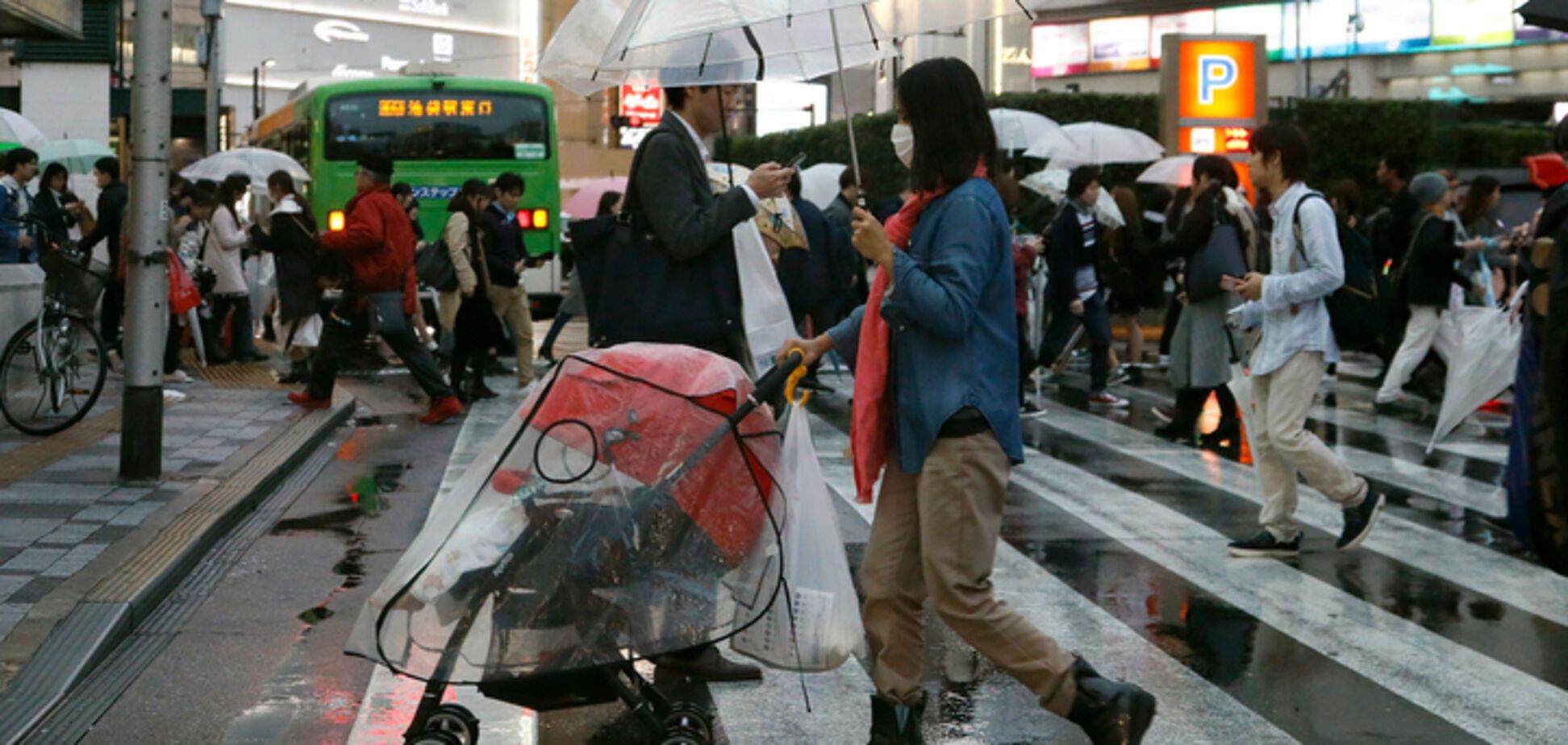 Япония и Китай ушли под воду: есть погибшие, эвакуированы тысячи людей
