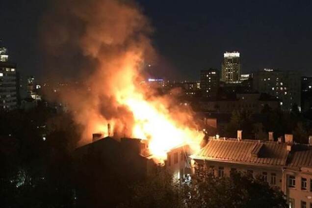 У центрі Москви прогримів вибух і загорівся житловий будинок