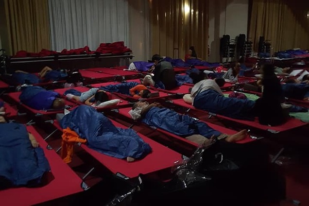 'Як біженці!' Українців примусили спати в аеропорту однієї з країн ЄС