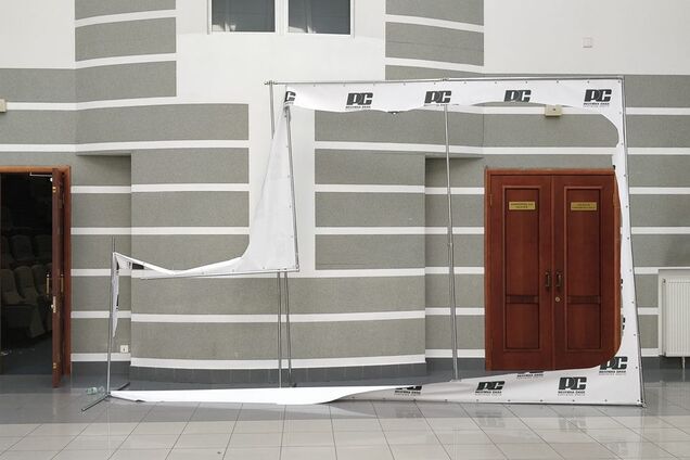 В Киеве жестоко избили политика: первые фото и видео с места ЧП