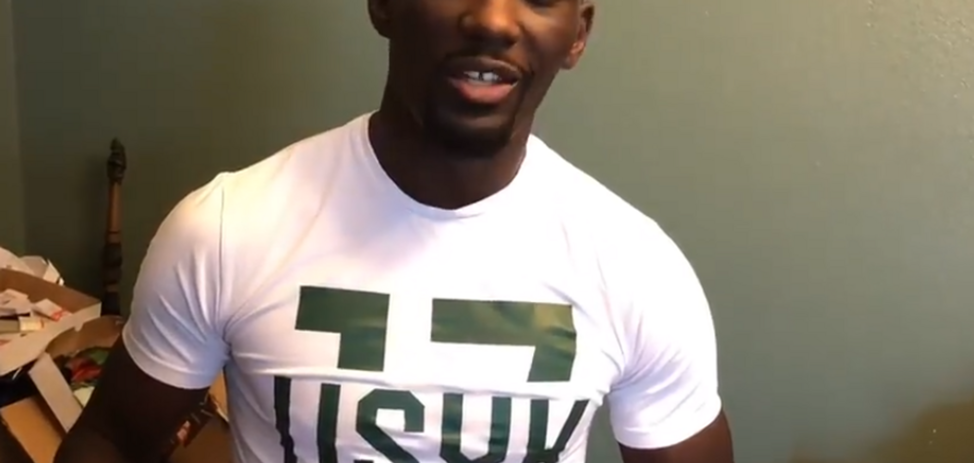 Небитый чемпион мира поддержал украинца Усика