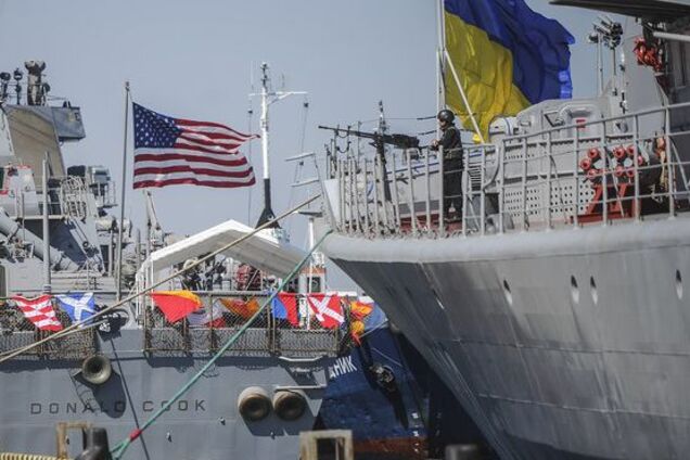 Кораблі і літаки США в Одесі: з'явилася реакція Росії