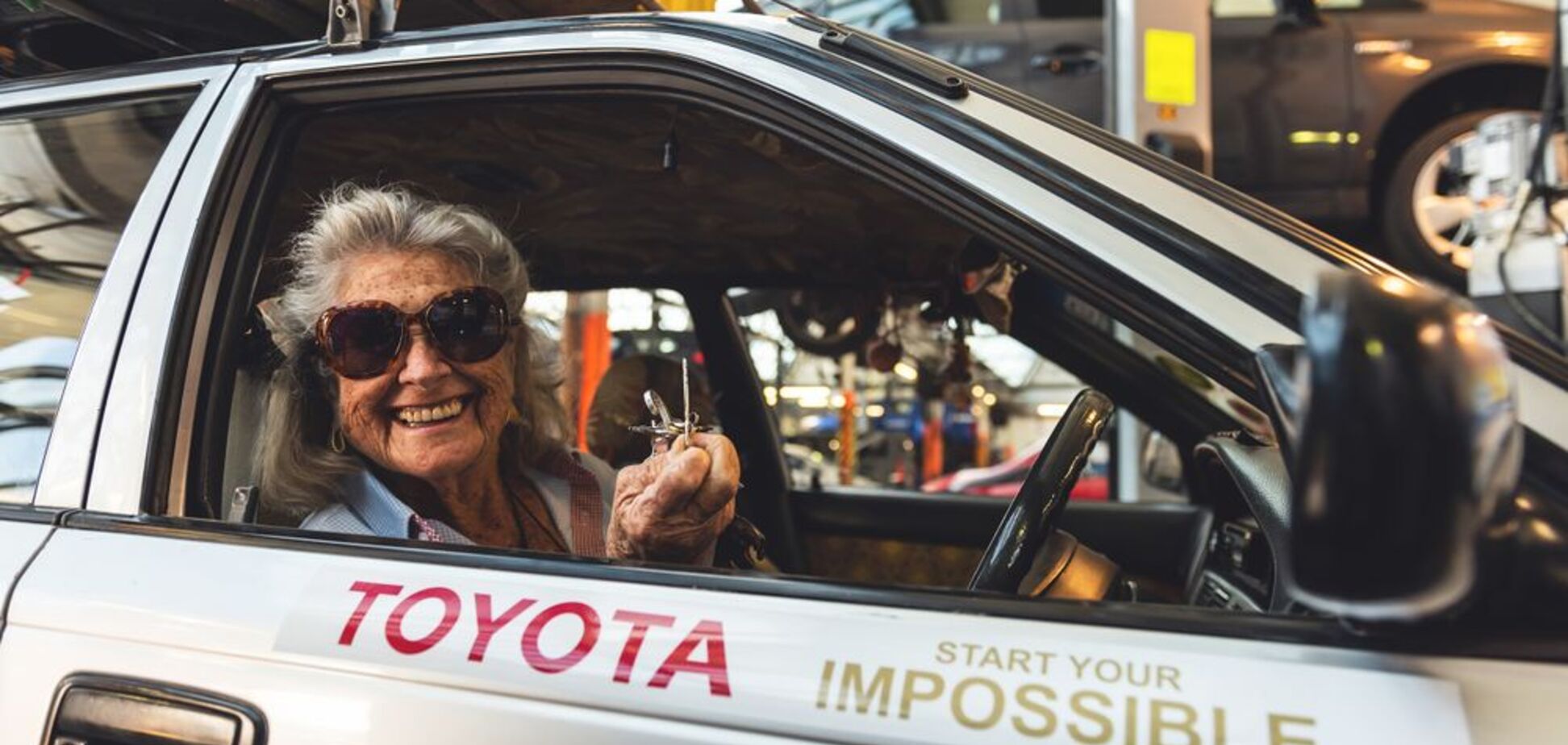 Посперечалася: пенсіонерка проїхала 12 тис. км на старенькій машині