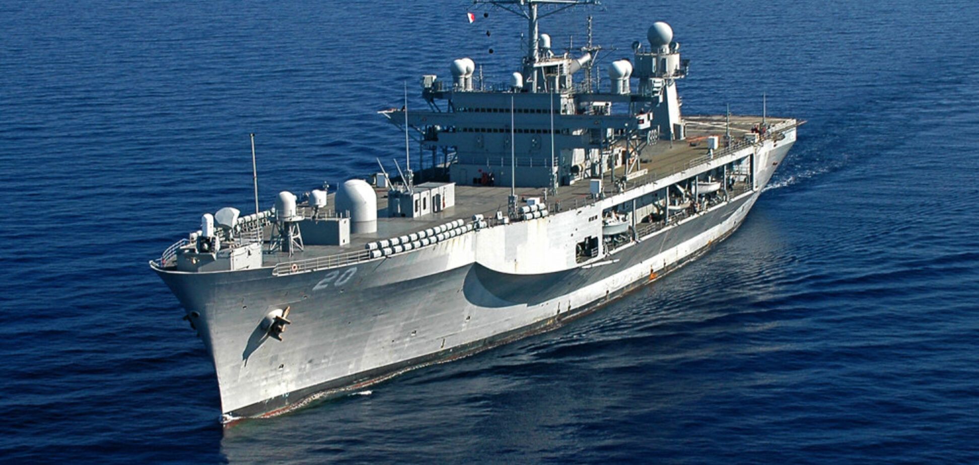 В Чорне море увійшли військові кораблі США, в Одесі приземлилися літаки