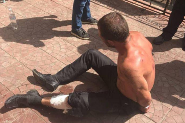 Грозился перерезать горло: в Киеве полиция устроила стрельбу по вооруженному мужчине