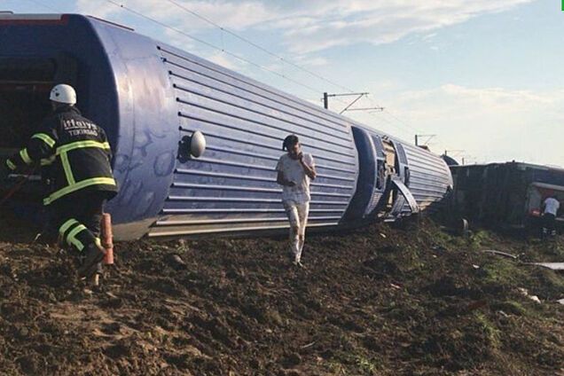У Туреччині сталася катастрофа з поїздом: 24 загиблих