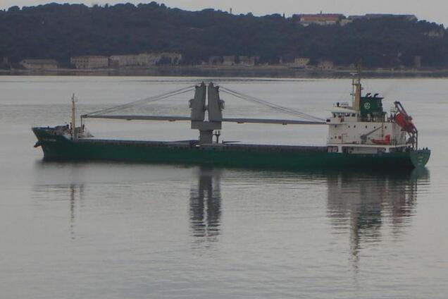 Йшов до Криму? Спливли деталі про корабель, затриманий Росією в Азовському морі