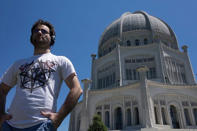 Свастика соседствует с распятием: турист показал удивительный храм в Чикаго. Фото