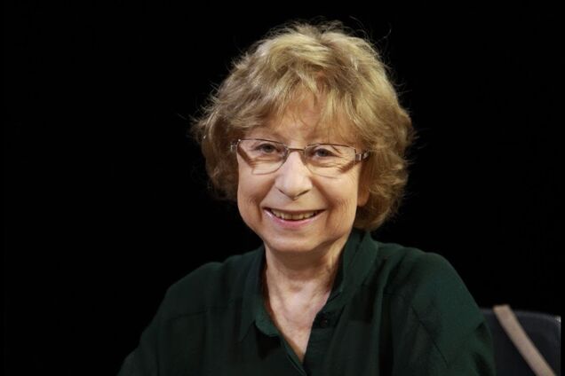 Она - праведник. Наскребем таких еще девять и город спасется