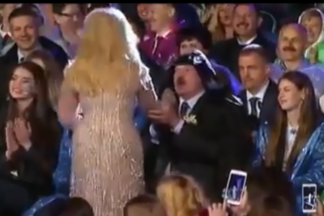 'Не для слабонервных': появилось видео с поющим Лукашенко