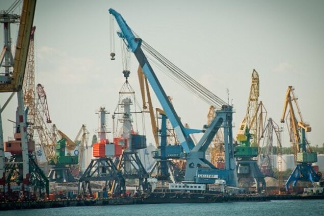 Профсоюзы 'Черноморска' не сдадут порт китайцам в 'мертвый' сезон