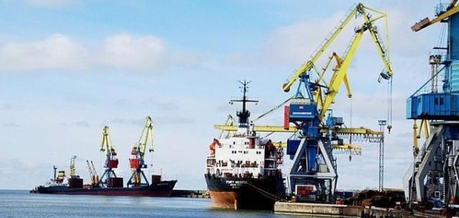 'Корабли перестанут ходить': в Мариуполе забили тревогу из-за России