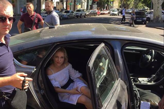 Начальника-копа з Одеси спіймали на хабарі: що про неї відомо