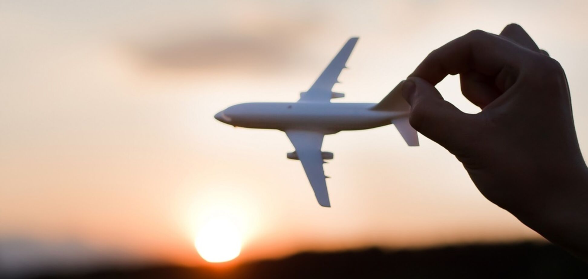 Для крымчан: Омелян пообещал дешевые авиабилеты в новом городе