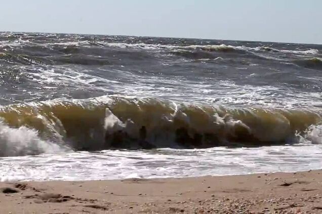 В Кирилловке второй день ищут пропавшего в море парня