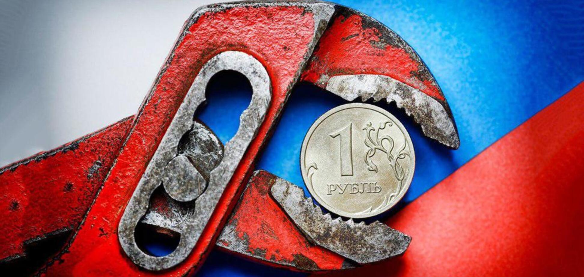 Економічна війна з Росією: 'драконівські' санкції знову обвалили рубль