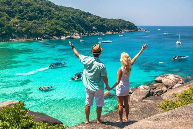 Популярна туристична країна скасовує українцям плату за візи: деталі