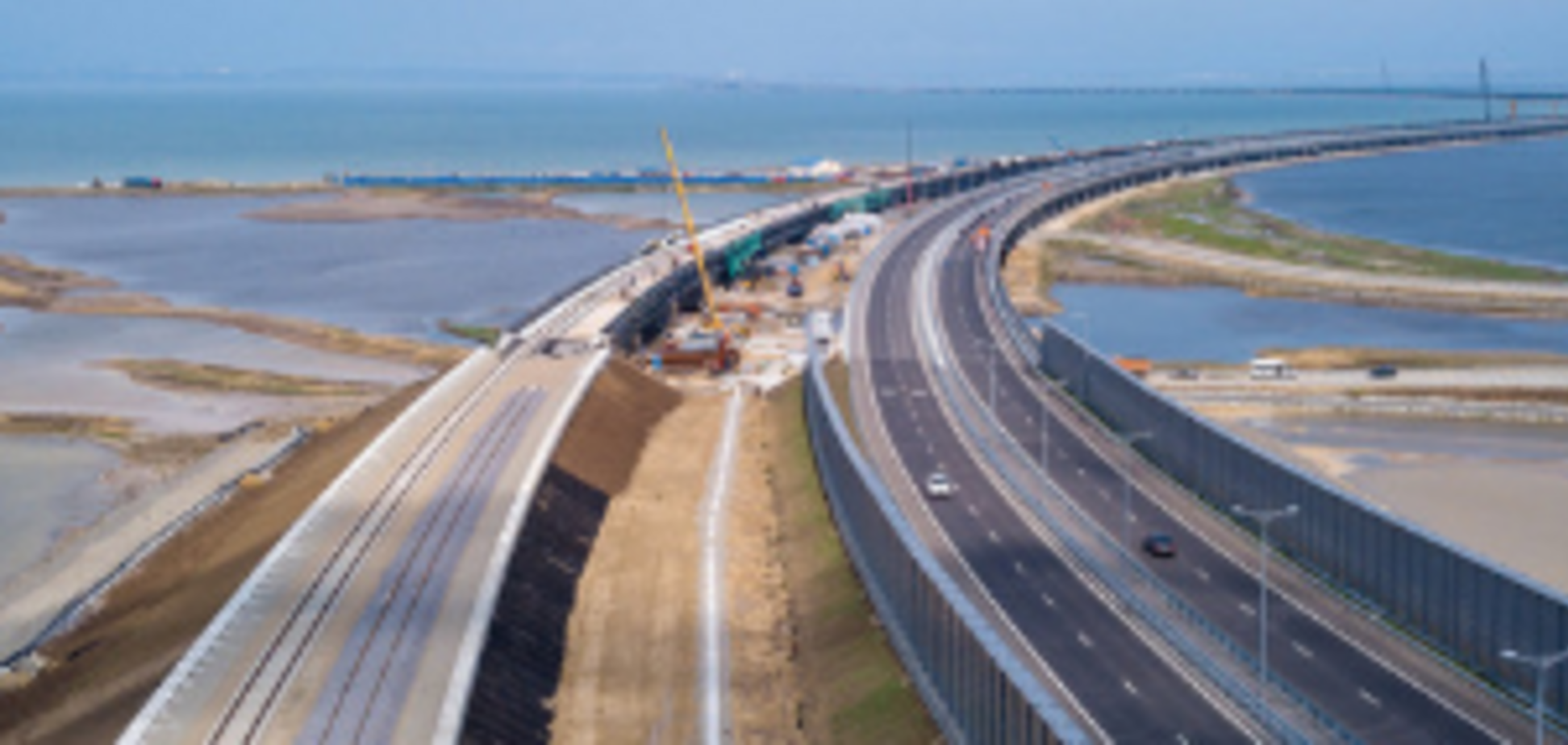 'Бархатный путь': оккупанты похвастались новым строительством на Крымском мосту