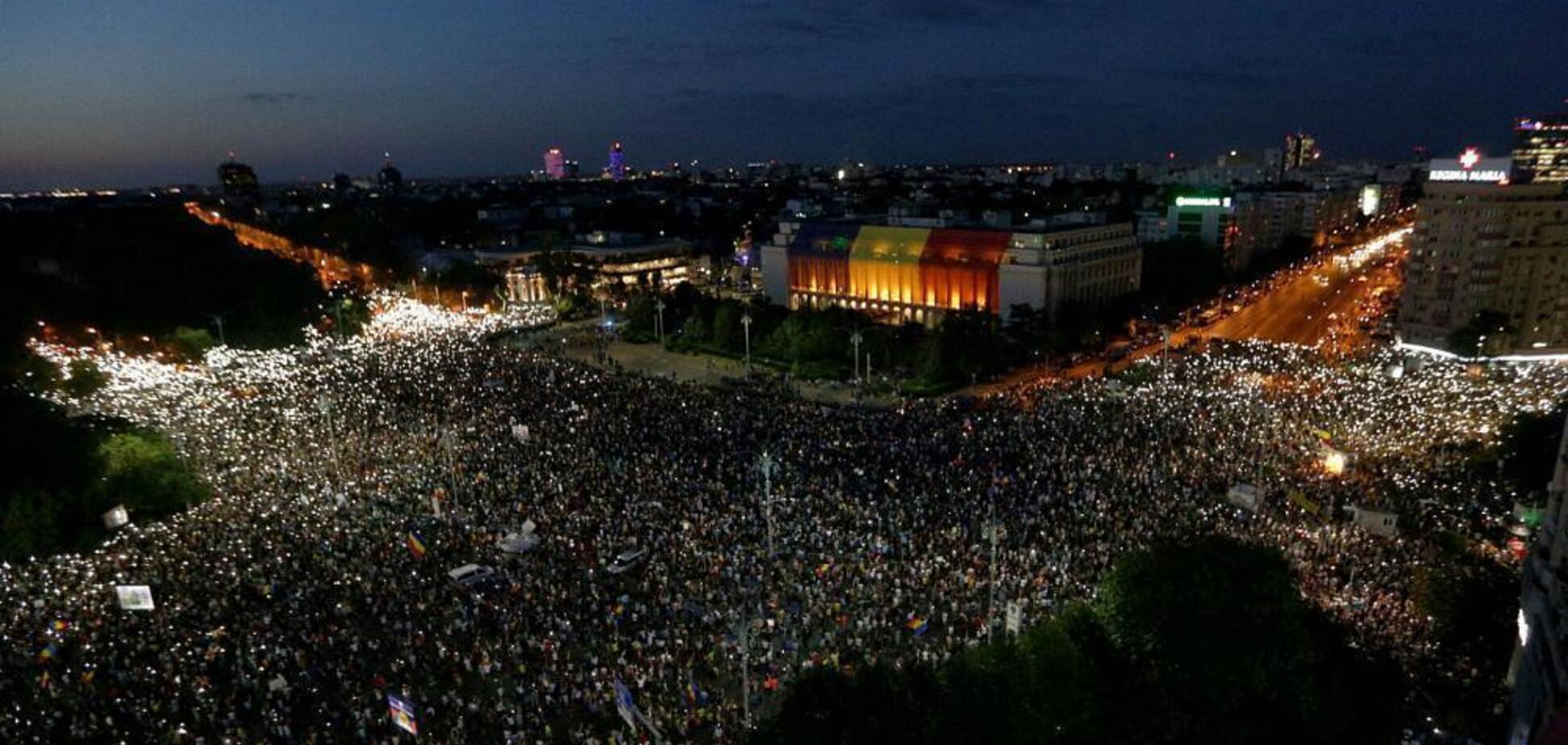 Бухарест охватили массовые акции протеста: более 400 пострадавших. Фото и видео