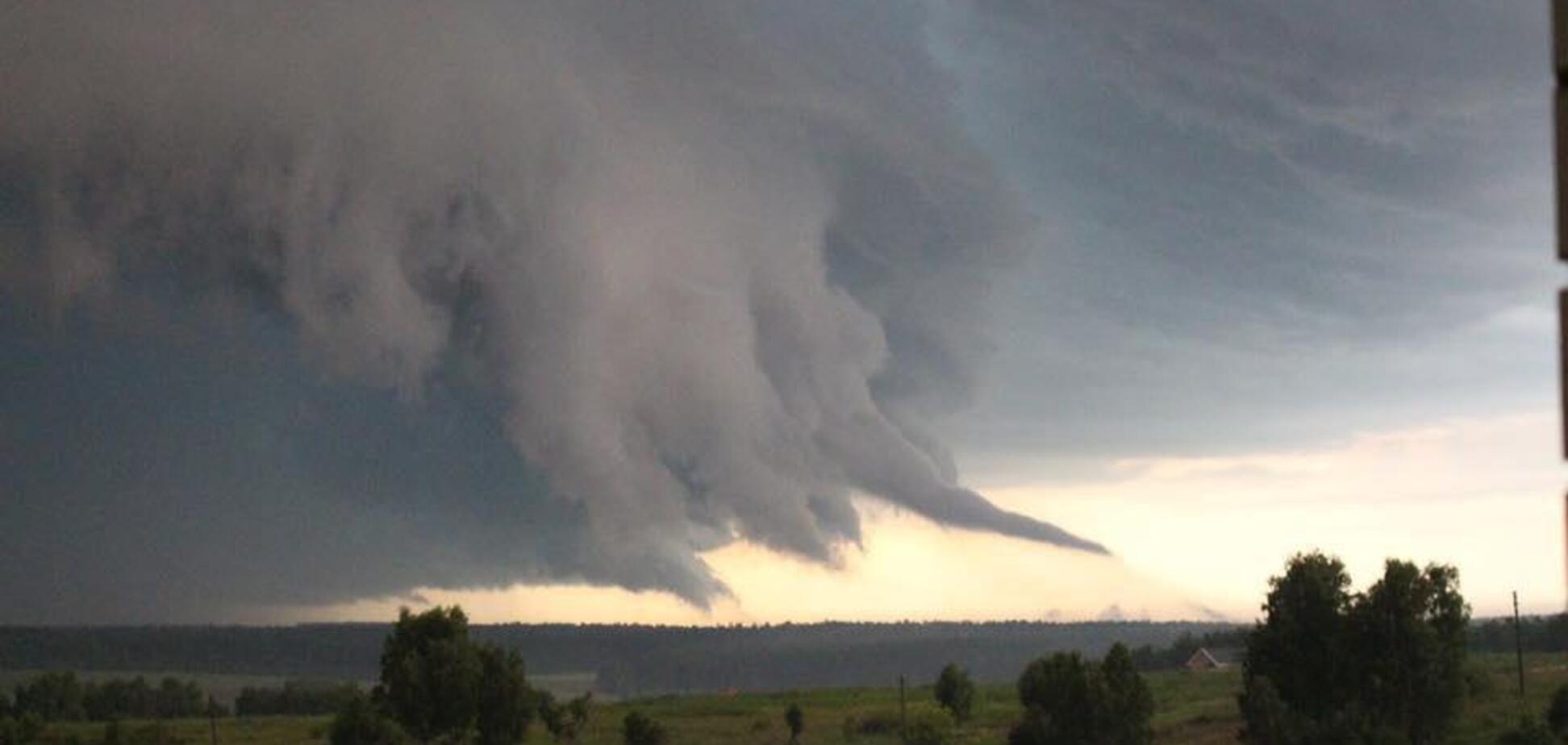 Україну накрив шторм: синоптики уточнили прогноз погоди