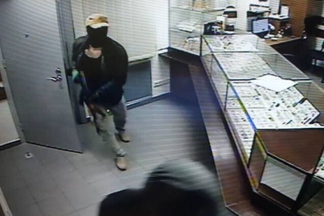 Налет устроили иностранцы: появились новые детали о вооруженном ограблениие ювелирного в Киеве