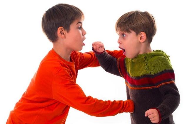 В Киеве устроили 'травлю' маленьких детей: что об этом известно