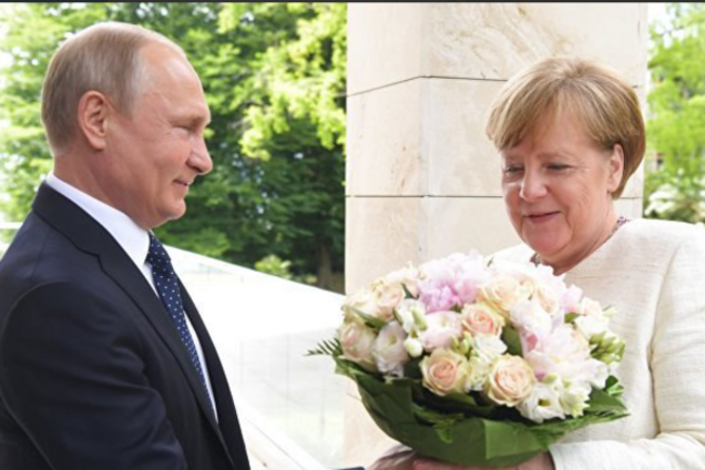 На повестке ― Украина: рассекречены детали встречи Меркель и Путина