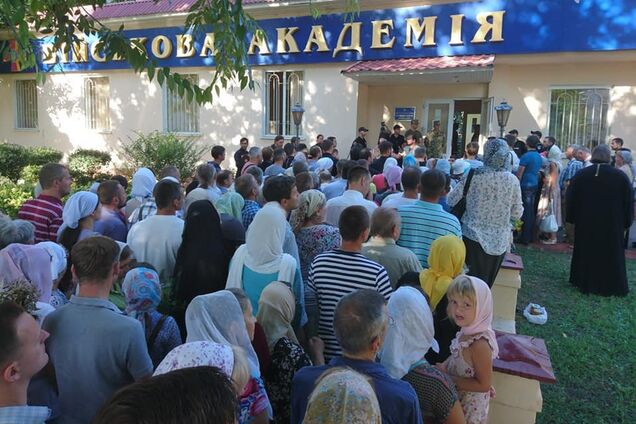 Священики УПЦ МП влаштували провокацію на військовому об'єкті України: що відбулося