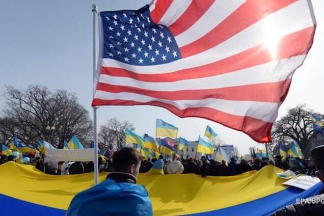 Важливий знак: до України прилетить посланець Трампа
