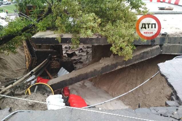 Рушатся на глазах: названы самые опасные мосты Киева