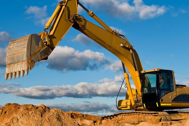 Кришують у прокуратурі: під Києвом знайшли новий піщаний клондайк нелегалів