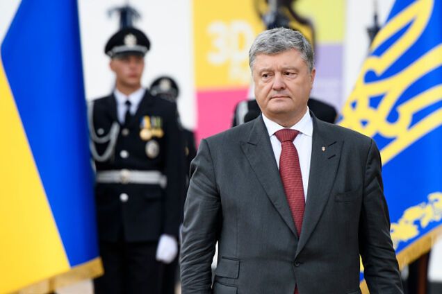 Порошенко за свой счет запустил рекламу в поддержку автокефалии