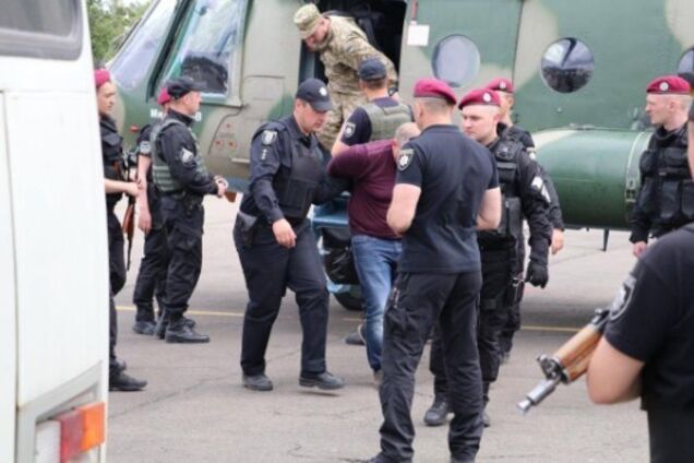 Задерживали с вертолетами: фигурантов громкого дела соратника Януковича отпустили на свободу