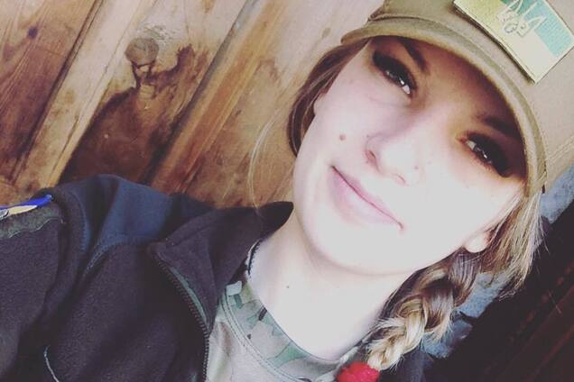 "Склоняем головы!" На Донбассе тяжело ранили 20-летнюю девушку-морпеха