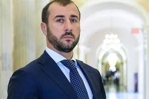 Народный депутат обещает защищать интересы дочери, которую ему не дают видеть 5 лет