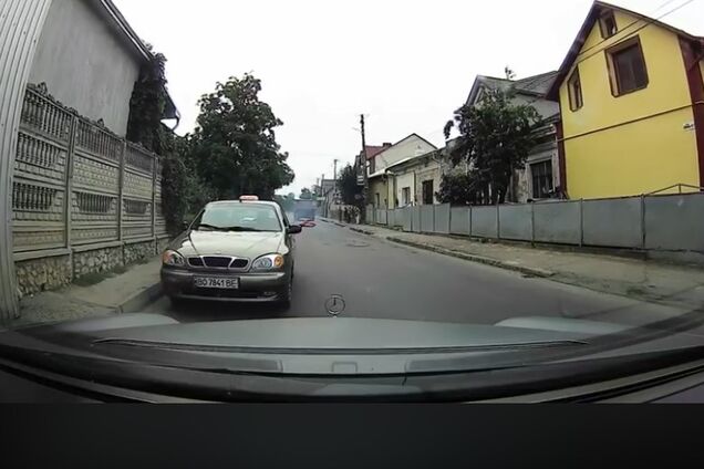 'На палю його': в Тернополі таксиста з дитиною спіймали на злісному порушенні ПДР