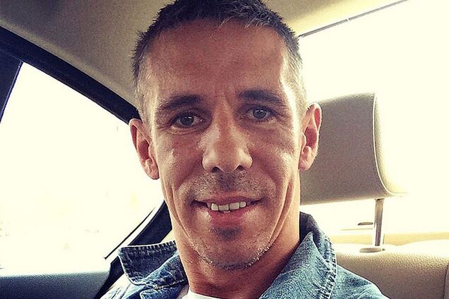 Актер-скандалист из России устроил пьяный дебош в самолете: появились видео