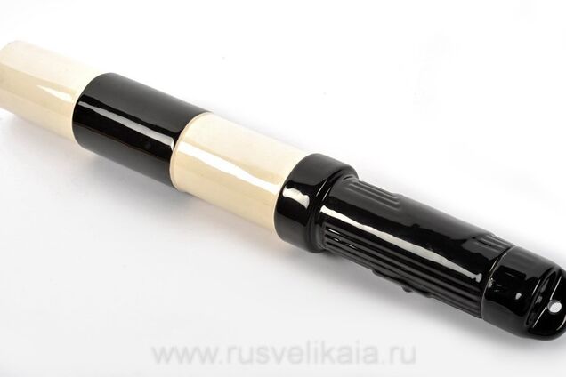 Активисты подарили полицейским жезлы для остановки перегруженных фур под Одессой