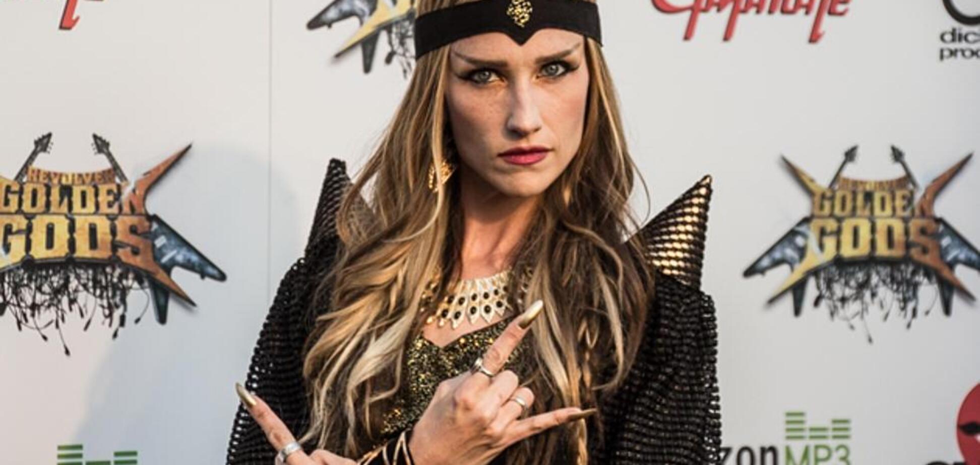 Одна з найкрасивіших жінок у світі рок-музики наклала на себе руки