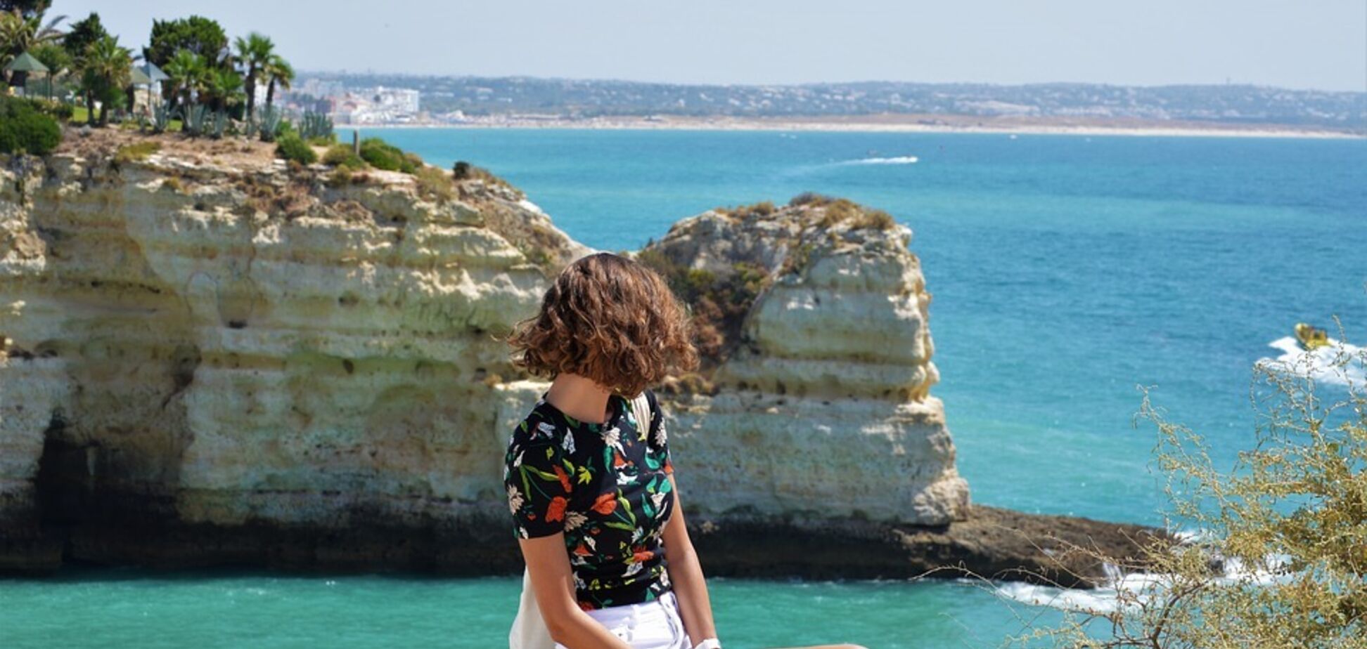 Бархатный сезон-2018: как хорошо отдохнуть и не попасть впросак