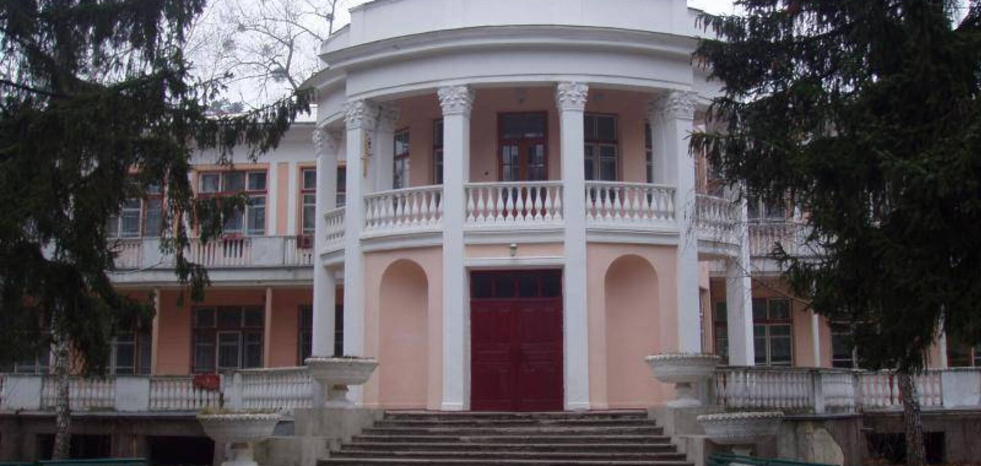 Судоми і піна з рота: в санаторії в Черкасах загадково померла дівчинка