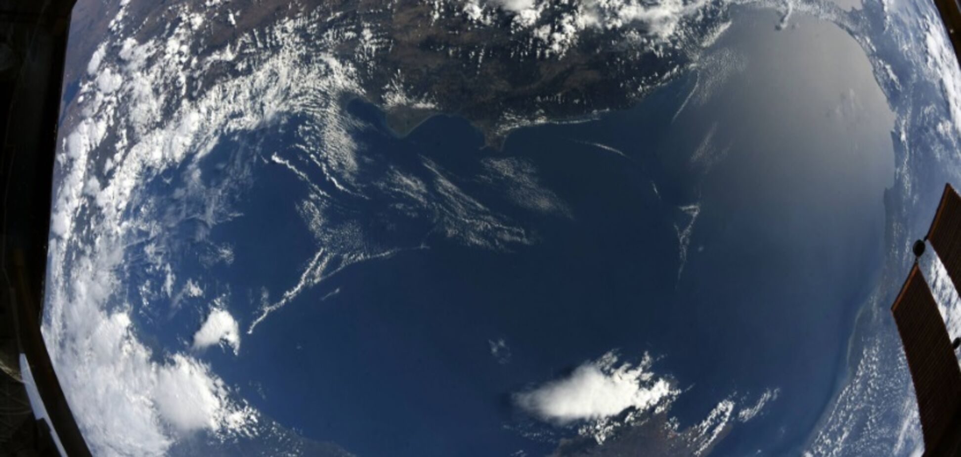 Астронавт NASA показал как выглядит Черное море: невероятное фото из космоса
