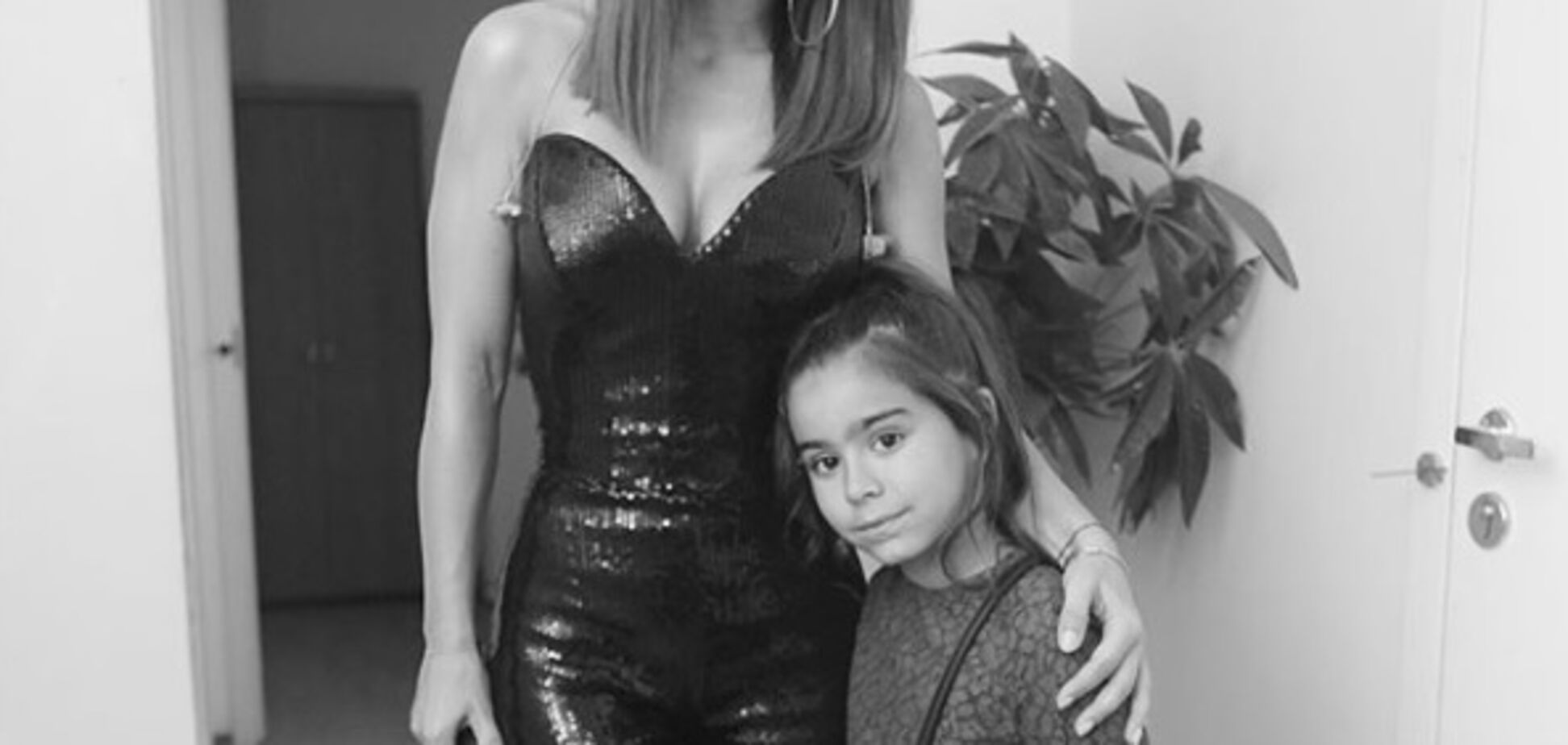 'На тата схожа': Ані Лорак просять повернутися до чоловіка заради дитини