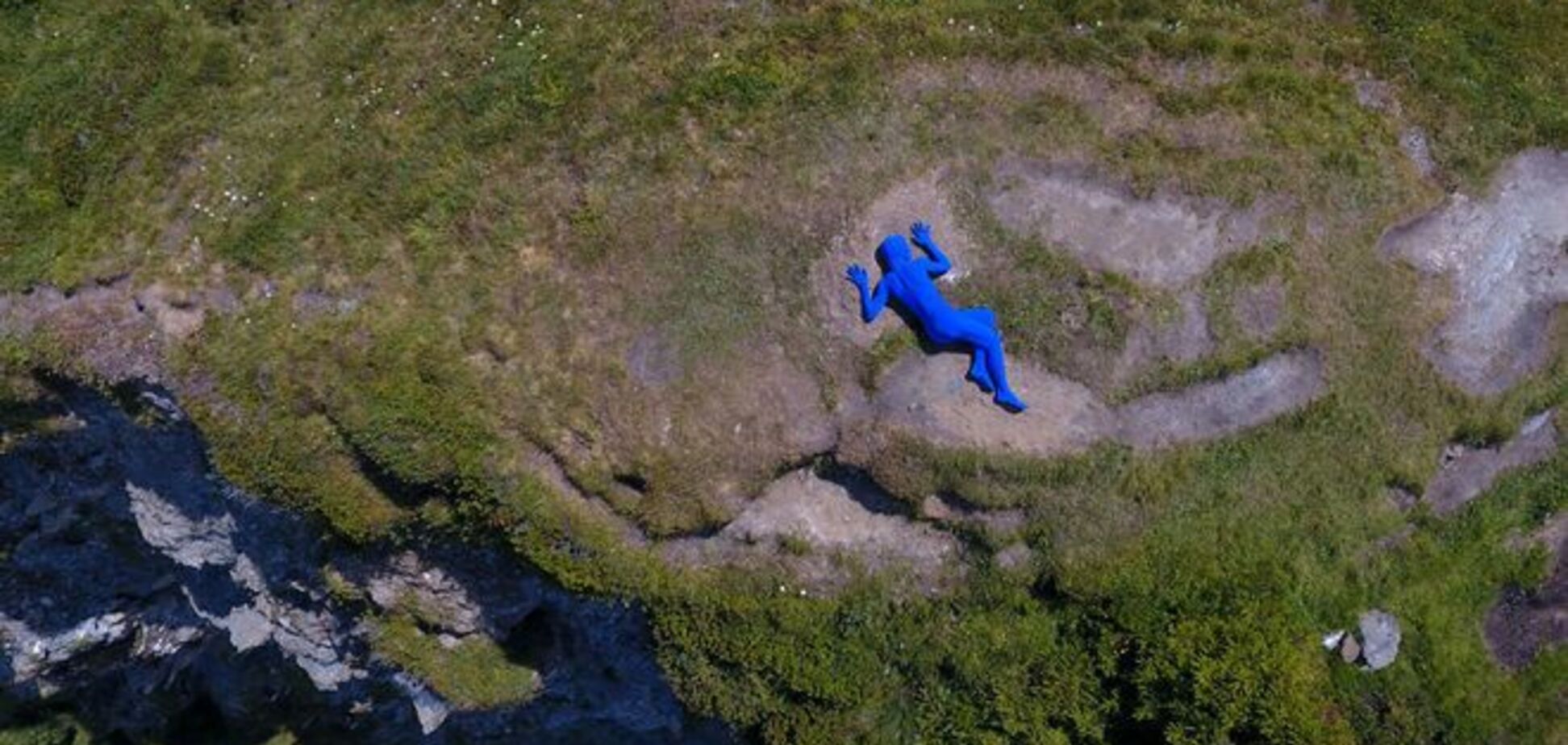 Скульптуры и природа: в Альпах появился новый туристический маршрут