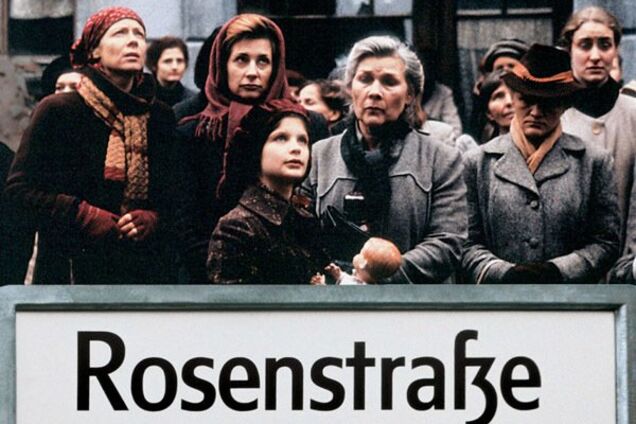 Параллели с Гитлером достаточно, чтобы поменять решение