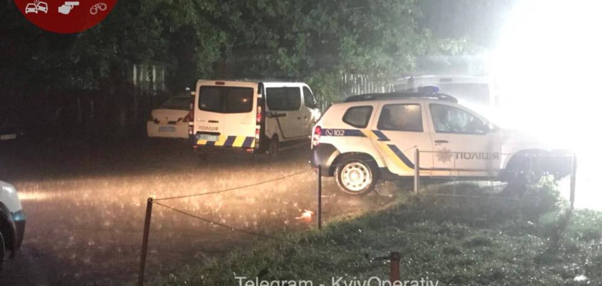 Прожил два дня: в центре Киева горе-мать выбросила младенца на помойку